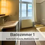 View Apartment, Blick Auf Den Traunsee Und Auf Schloss Orth - Ideal Fuer Paare Und Geniesser Apartment *
