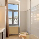 View Apartment, Blick Auf Den Traunsee Und Auf Schloss Orth - Ideal Fuer Paare Und Geniesser Gmunden