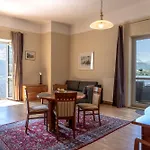 アパート View Apartment, Blick Auf Den Traunsee Und Auf Schloss Orth - Ideal Fuer Paare Und Geniesser