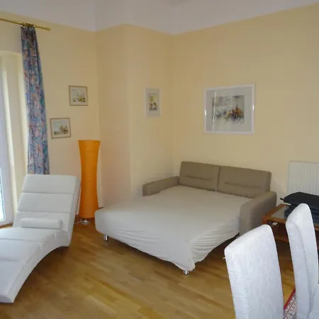 Fantastic And Mountain View, First Row Lakeside Apartment