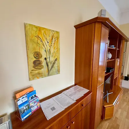 Salzkammergut Homes - View Apartment, Blick Auf Den Traunsee Und Auf Schloss Orth - Ideal Für Paare Und Genießer Gmunden