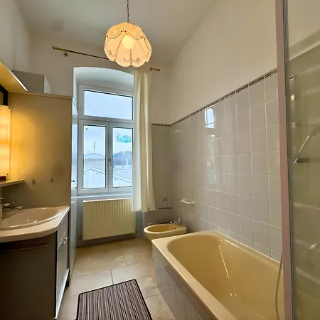 Διαμέρισμα View Apartment, Blick Auf Den Traunsee Und Auf Schloss Orth - Ideal Fuer Paare Und Geniesser Gmunden