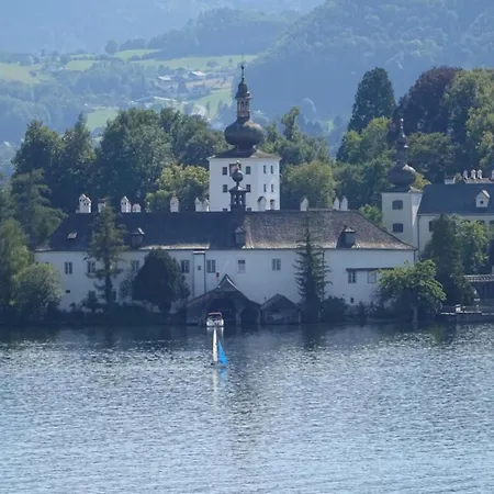 Apartmán View Apartment, Blick Auf Den Traunsee Und Auf Schloss Orth - Ideal Fuer Paare Und Geniesser