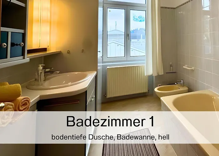 Salzkammergut Homes - View Apartment, Blick Auf Den Traunsee Und Auf Schloss Orth - Ideal Für Paare Und Genießer Apartment *