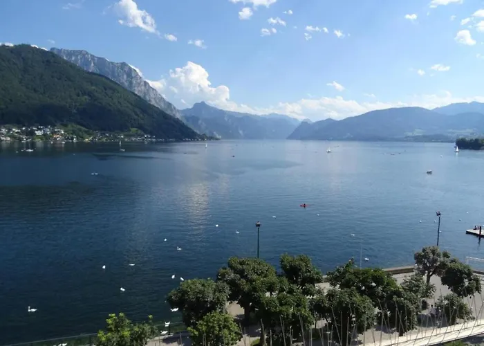 아파트 View Apartment, Blick Auf Den Traunsee Und Auf Schloss Orth - Ideal Fuer Paare Und Geniesser 그문덴