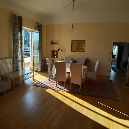 View Apartment, Blick Auf Den Traunsee Und Auf Schloss Orth - Ideal Fuer Paare Und Geniesser 公寓 格蒙登