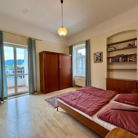 View Apartment, Blick Auf Den Traunsee Und Auf Schloss Orth - Ideal Fuer Paare Und Geniesser * Gmunden