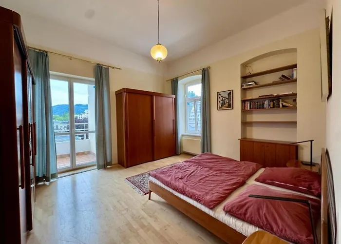 View Apartment, Blick Auf Den Traunsee Und Auf Schloss Orth - Ideal Fuer Paare Und Geniesser * Gmunden